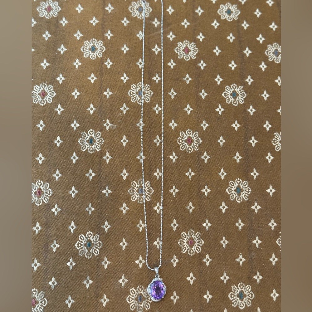 Elegant Amethyst Pendant Necklace - Picture 2 of 3